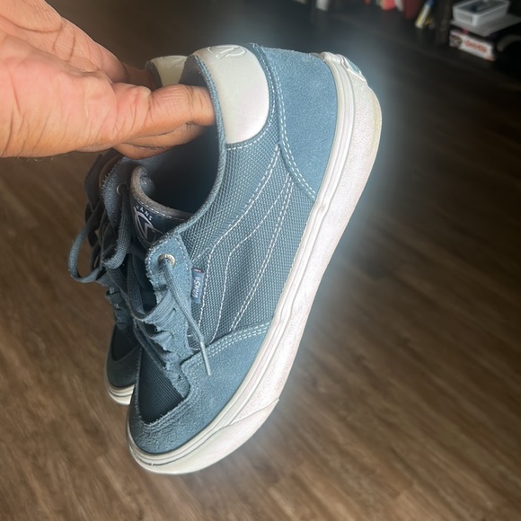 Vans - Picture 2 of 3